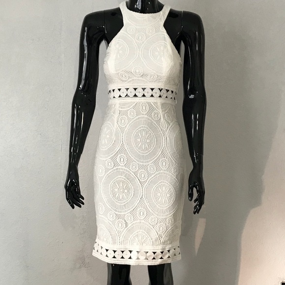 Beautiful and elegant white dress - Picture 2 of 5